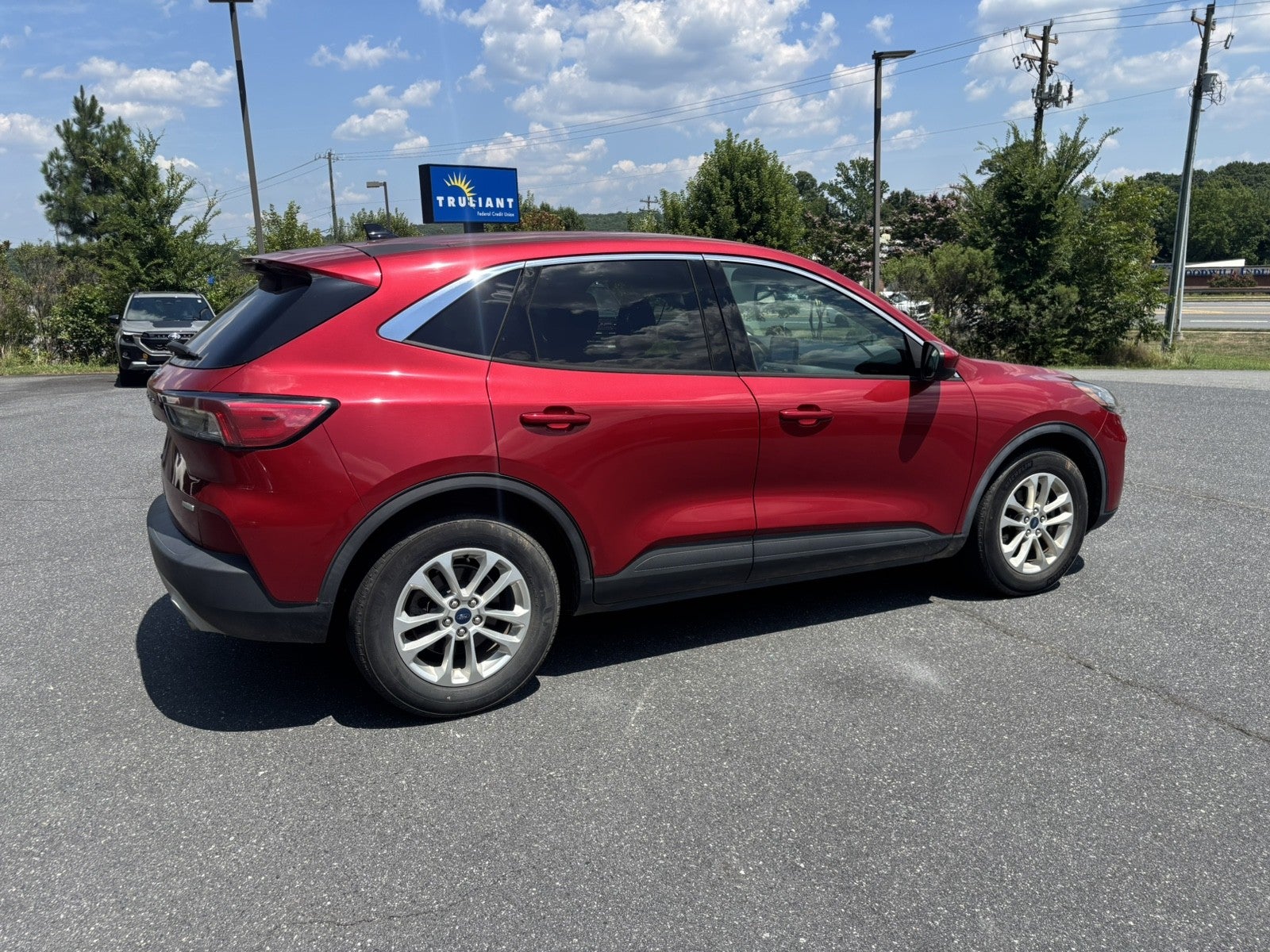 2020 Ford Escape SE
