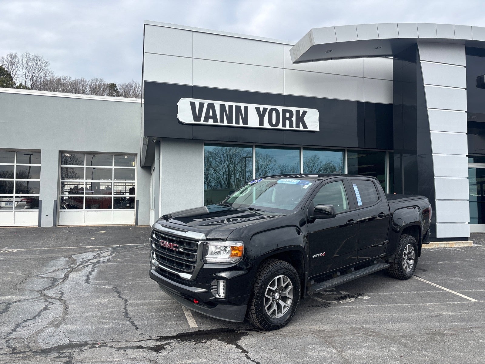 2021 GMC Canyon 4WD AT4 w/Leather