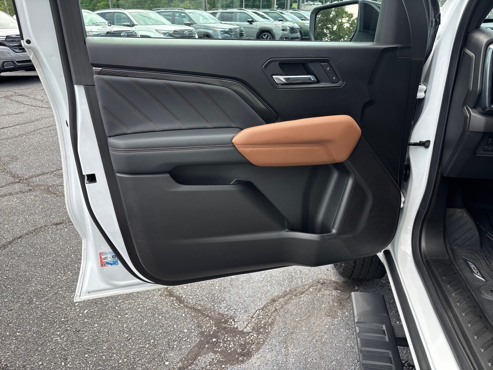 2025 GMC Canyon 4WD AT4