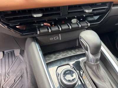 2025 GMC Canyon 4WD AT4