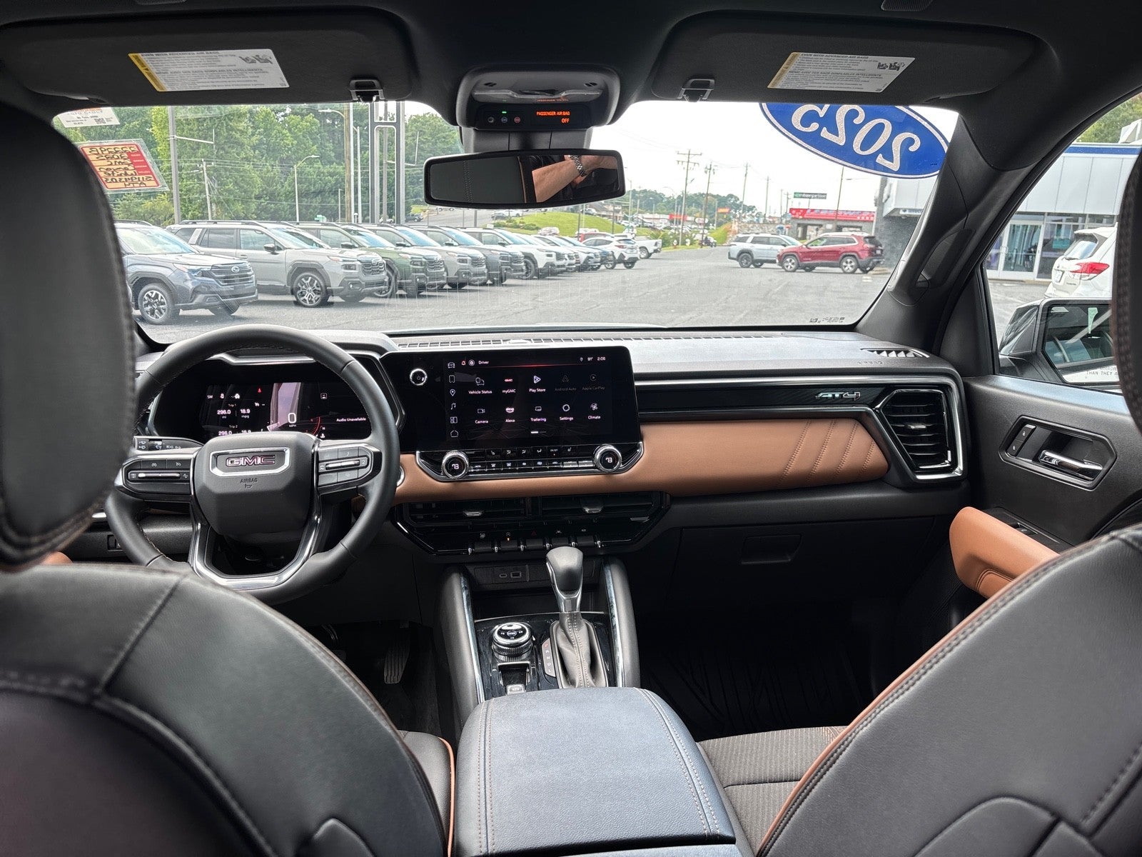 2025 GMC Canyon 4WD AT4