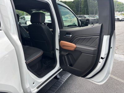 2025 GMC Canyon 4WD AT4