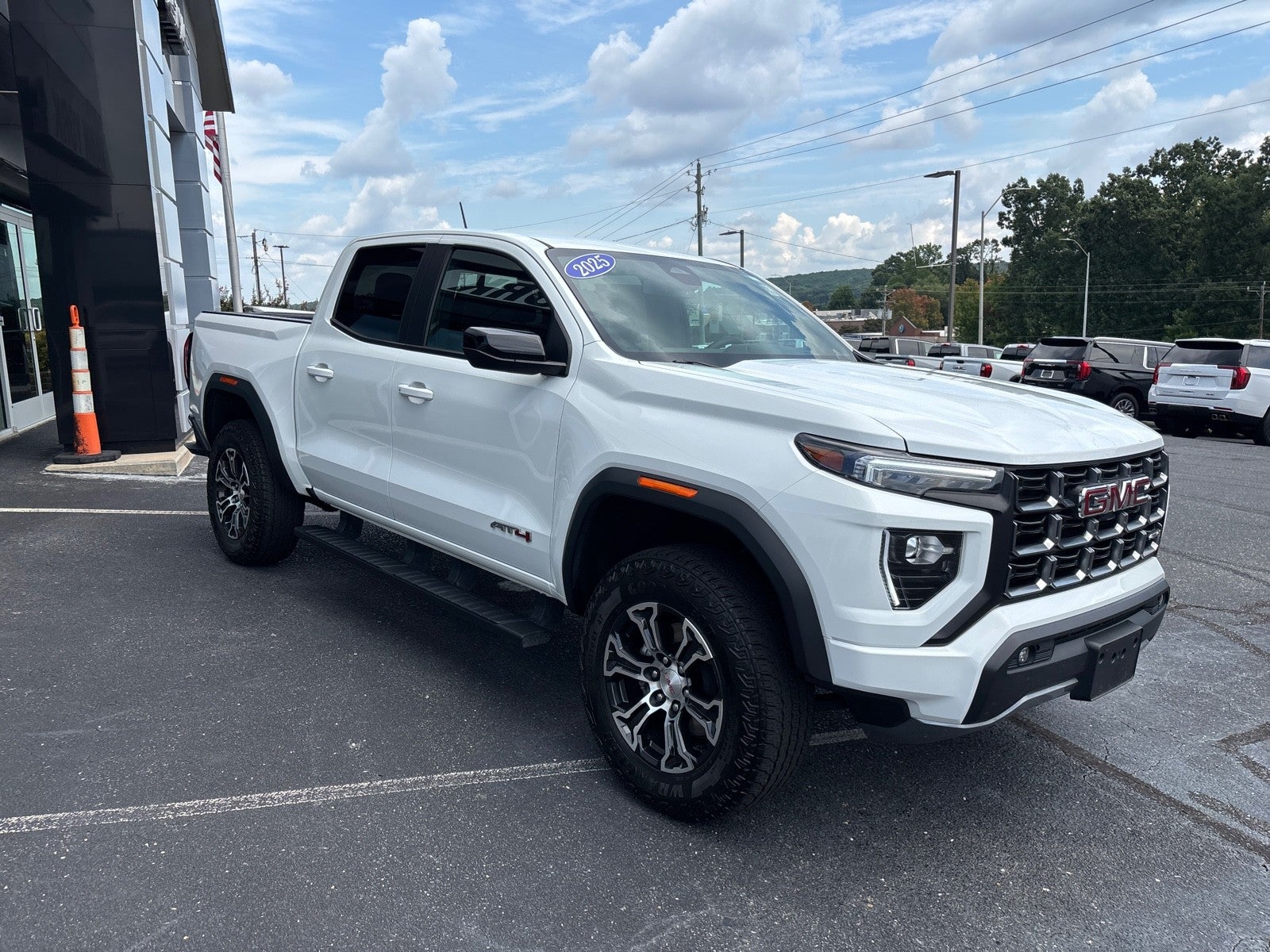 2025 GMC Canyon 4WD AT4