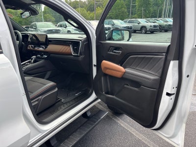 2025 GMC Canyon 4WD AT4