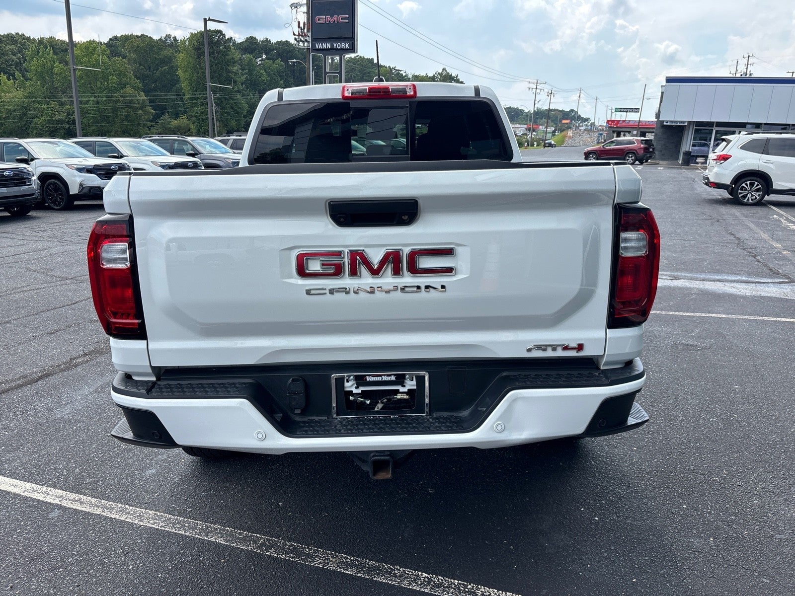 2025 GMC Canyon 4WD AT4