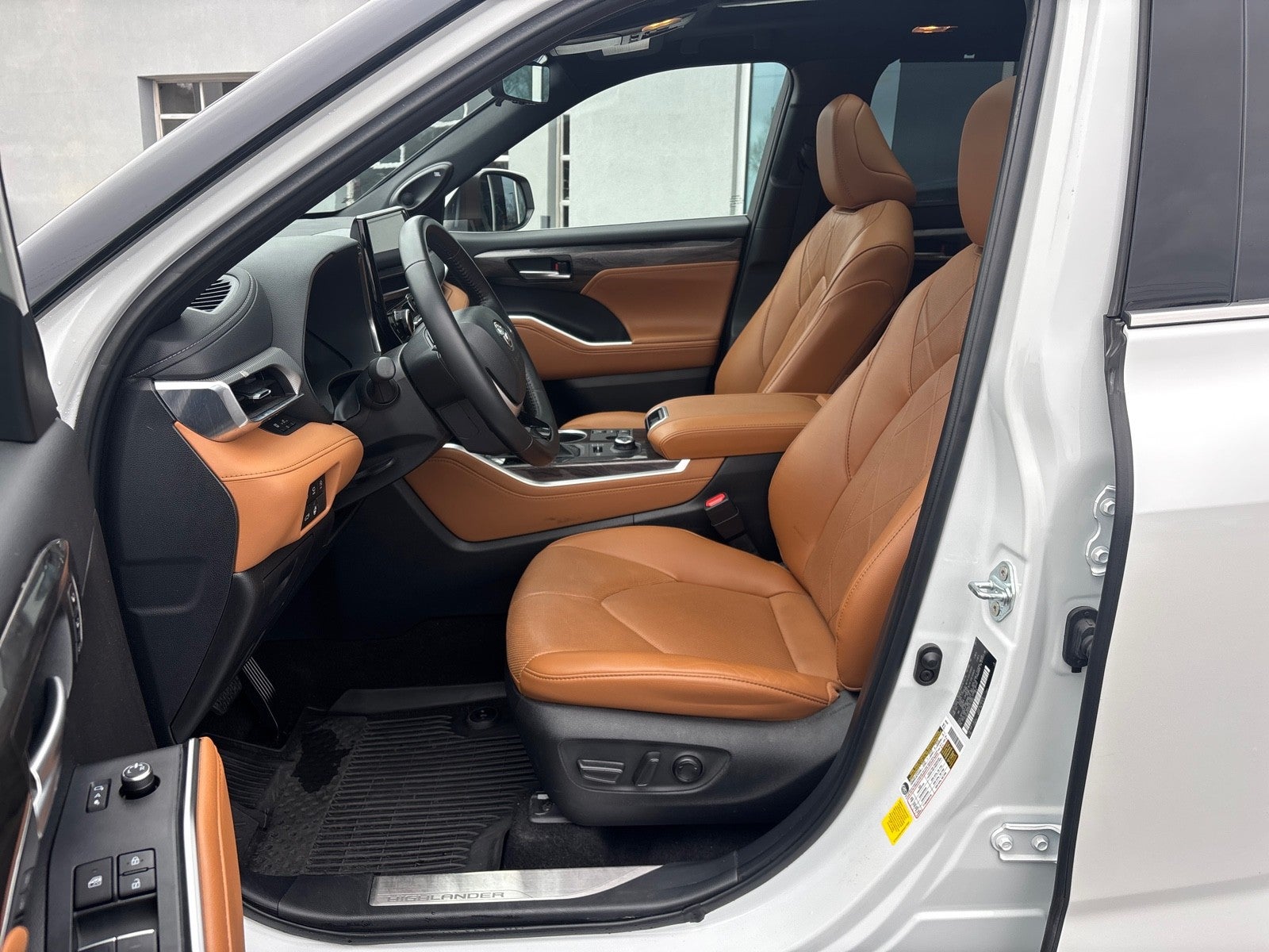 2024 Toyota Highlander Platinum