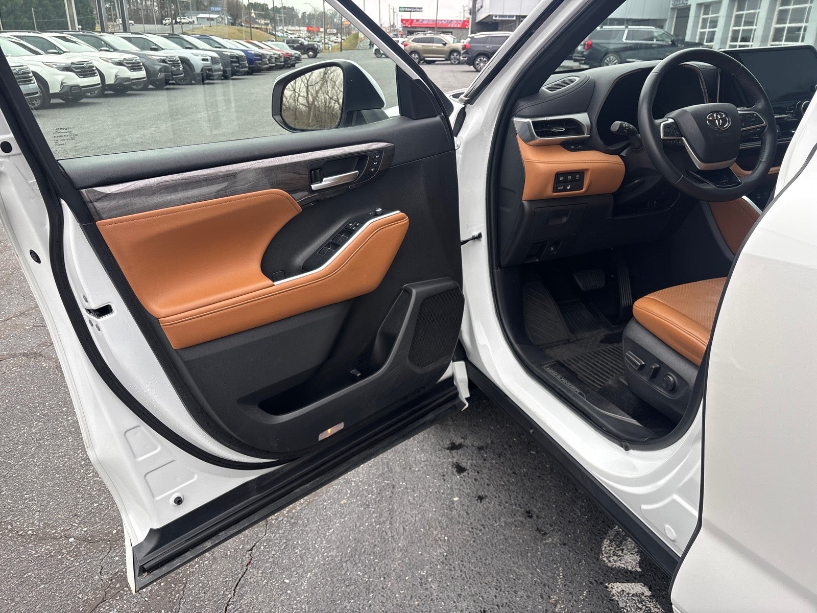 2024 Toyota Highlander Platinum