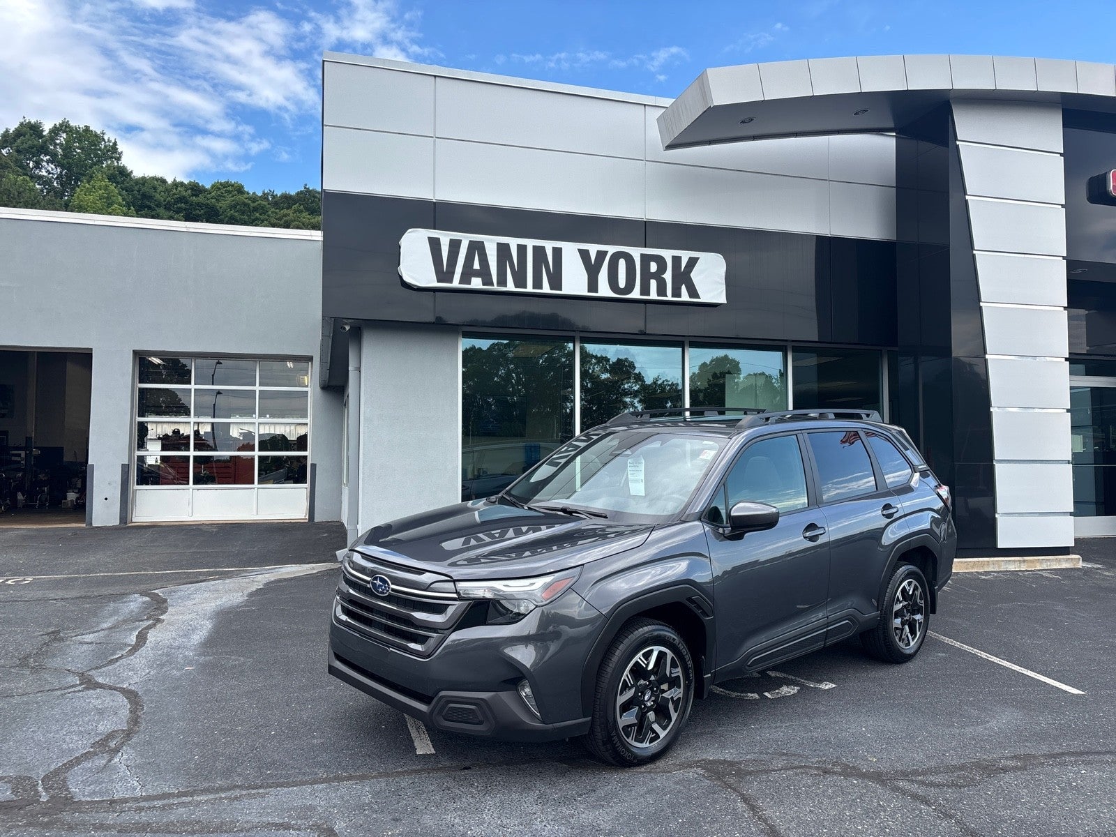 2025 Subaru Forester Premium