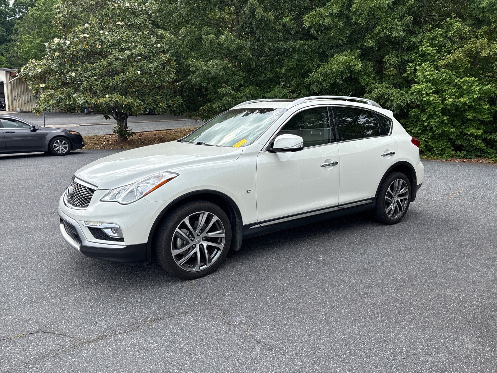 2016 INFINITI QX50 AWD 4dr