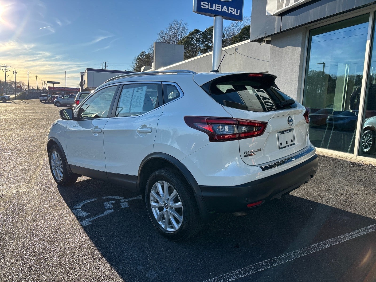 2022 Nissan Rogue Sport SV