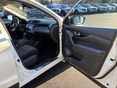 2022 Nissan Rogue Sport SV