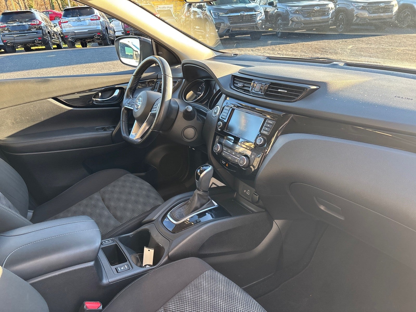 2022 Nissan Rogue Sport SV