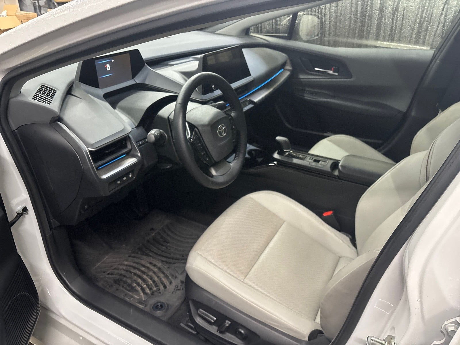 2024 Toyota Prius LE