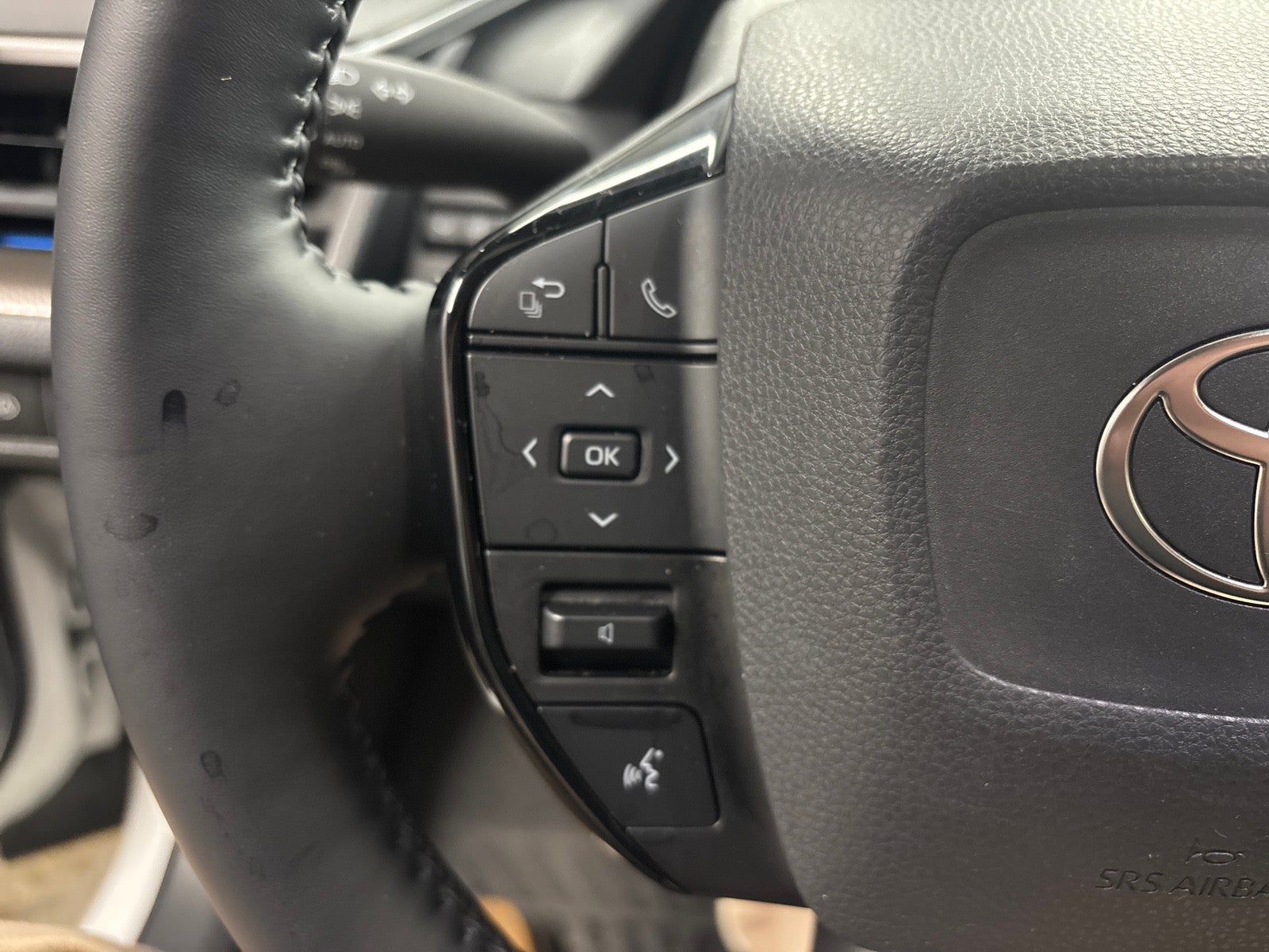 2024 Toyota Prius LE