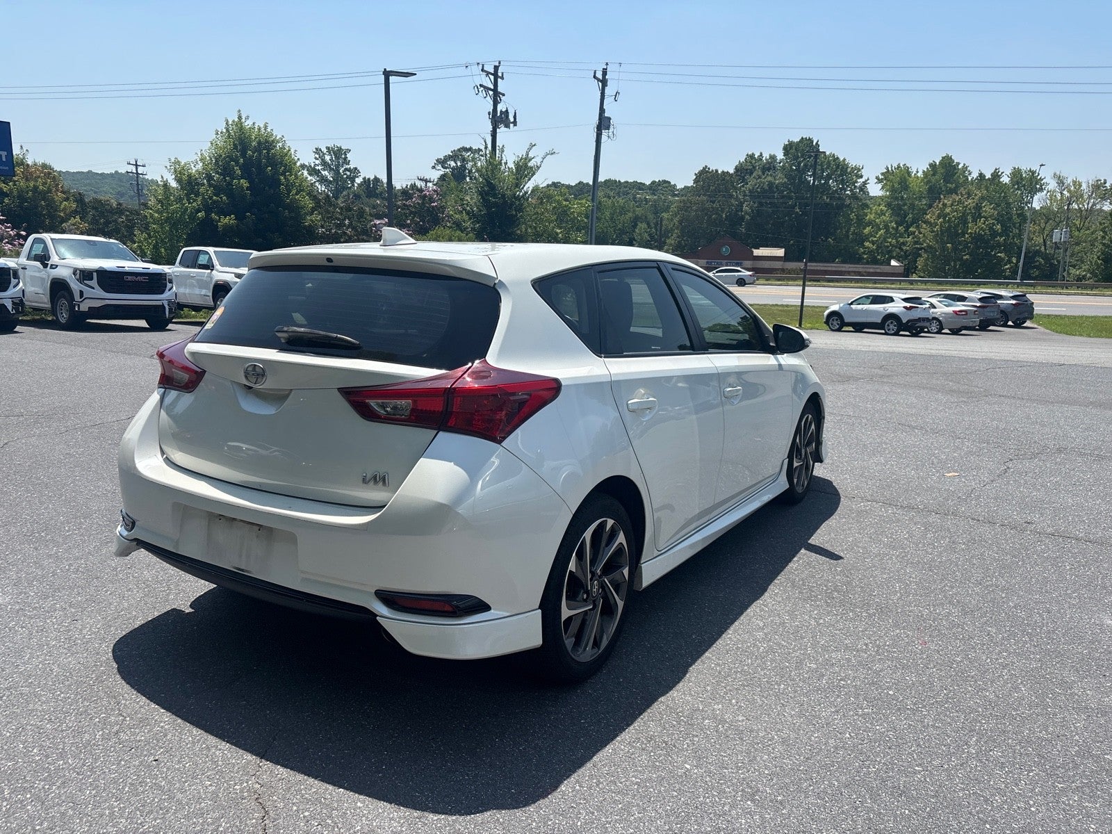 2016 Scion iM 5dr HB CVT (Natl)