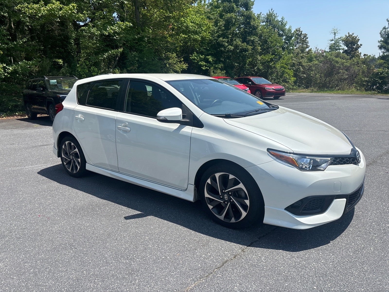 2016 Scion iM 5dr HB CVT (Natl)