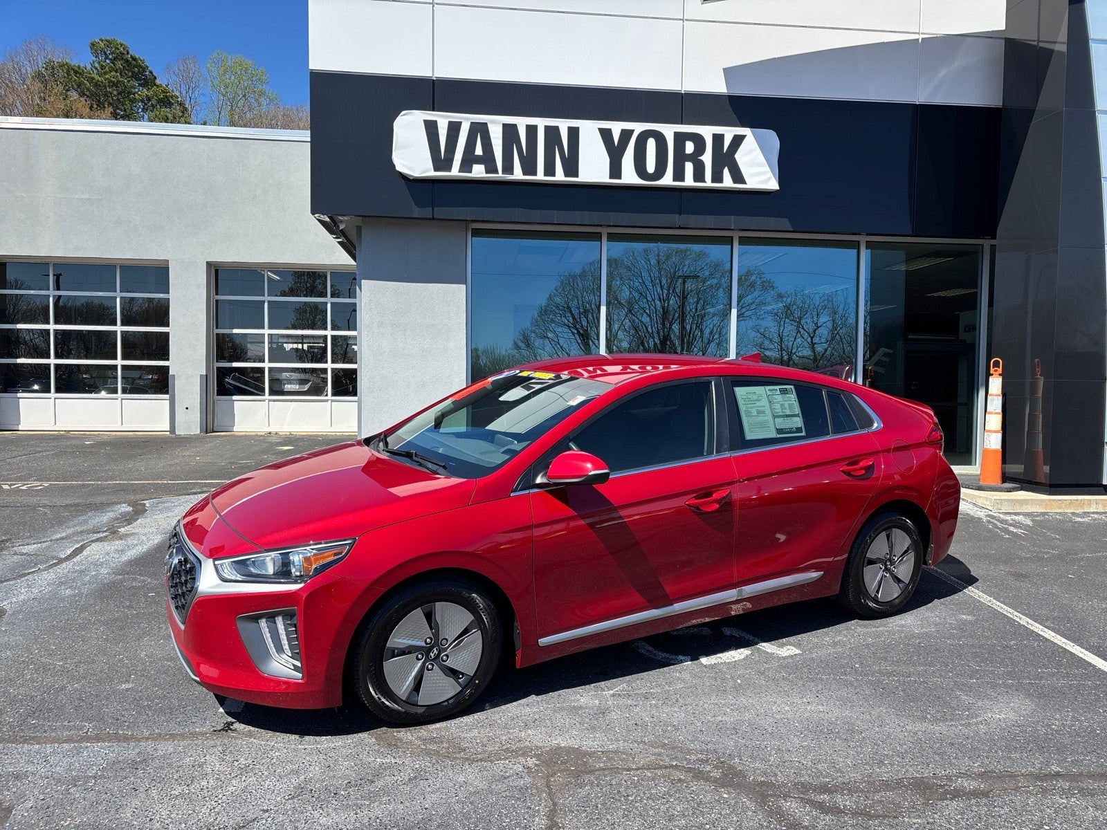 2022 Hyundai Ioniq Hybrid SE