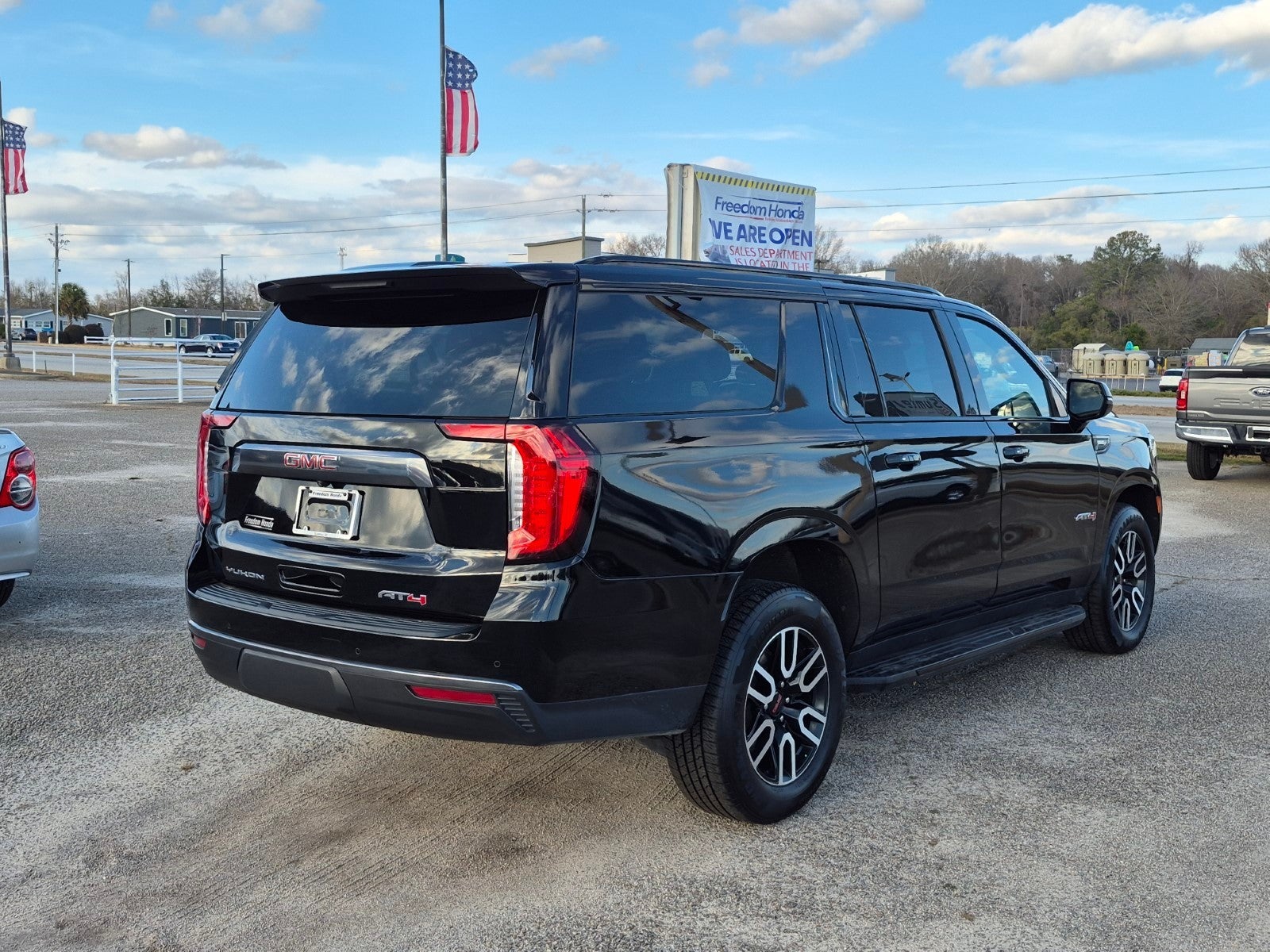 2023 GMC Yukon XL AT4