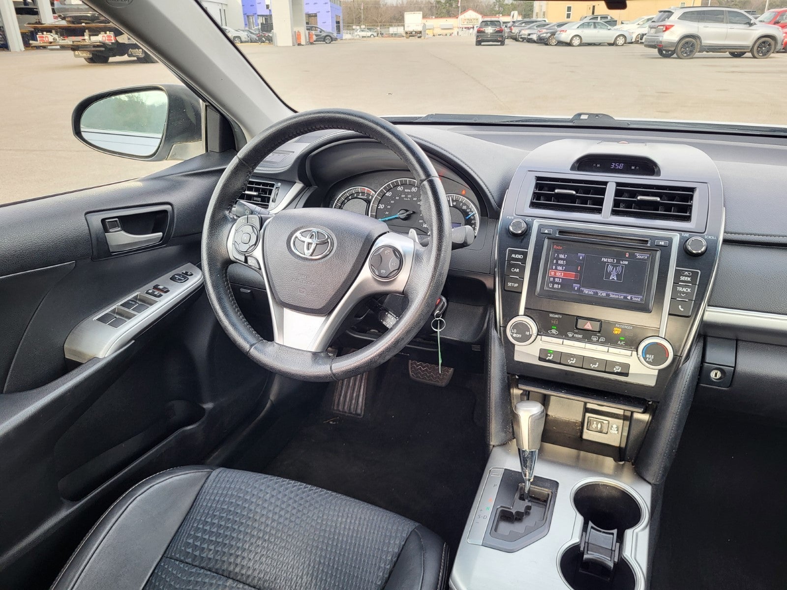 2014 Toyota Camry SE