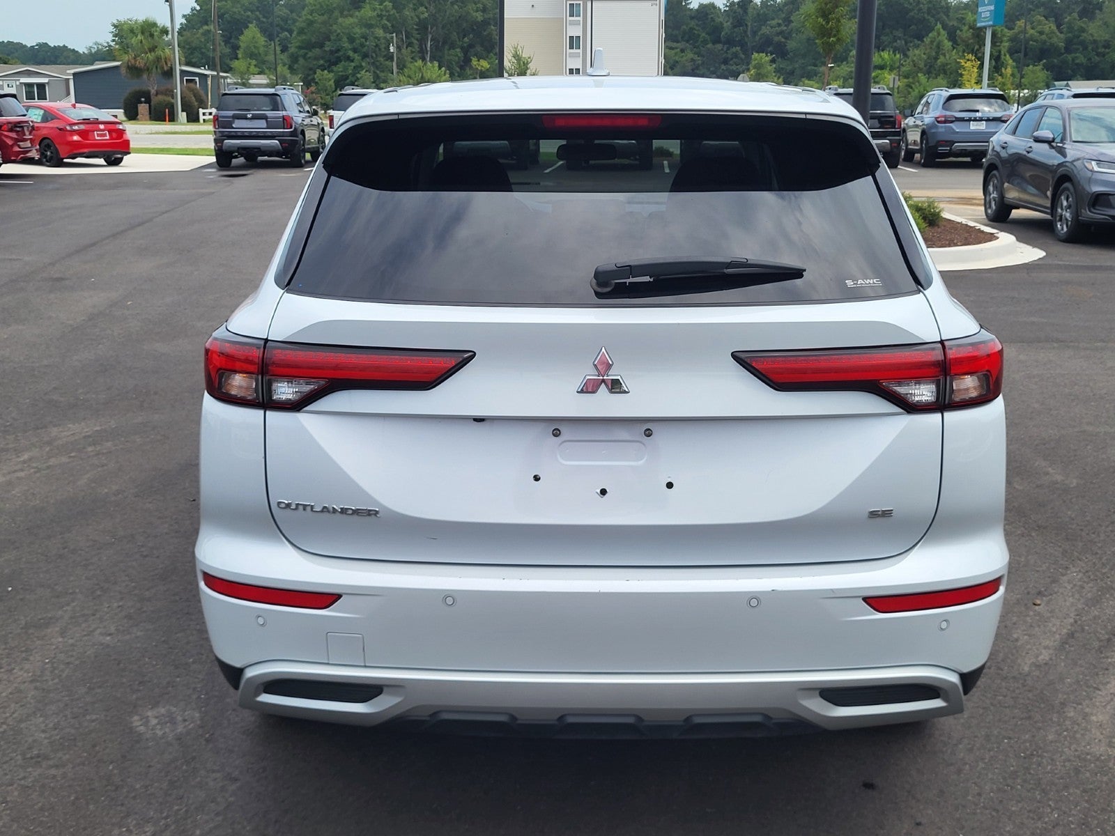 2024 Mitsubishi Outlander SE
