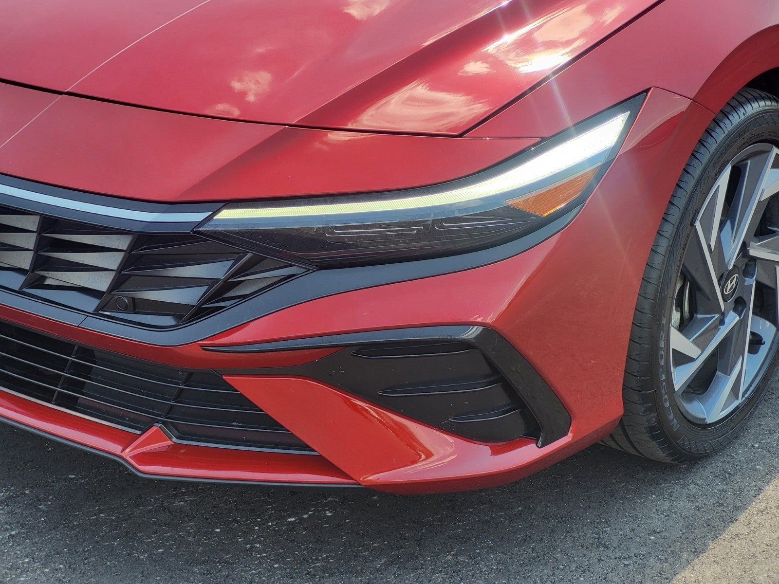 2025 Hyundai Elantra Luxury