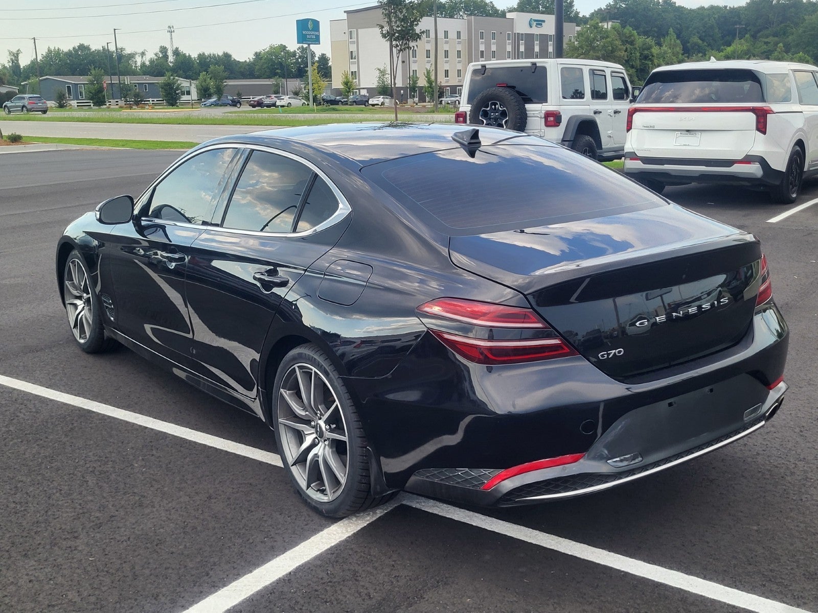 2023 Genesis G70 2.0T