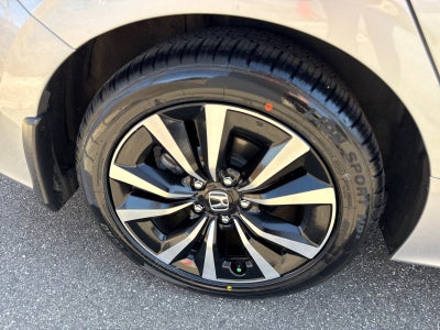 2024 Honda Civic Hatchback EX-L