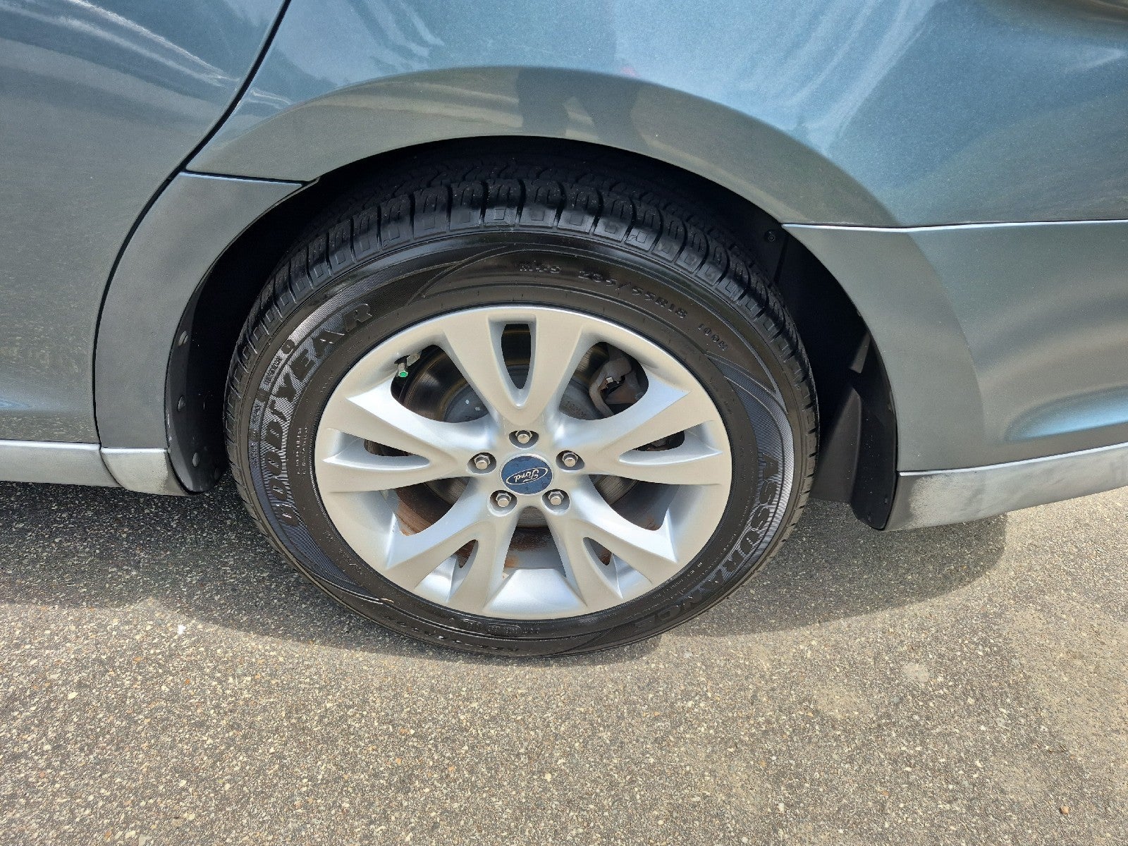 2010 Ford Taurus SEL