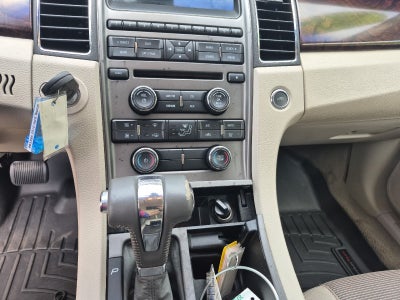 2010 Ford Taurus SEL