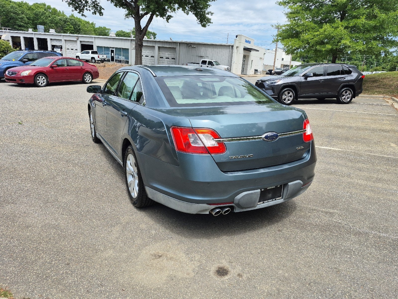 2010 Ford Taurus SEL