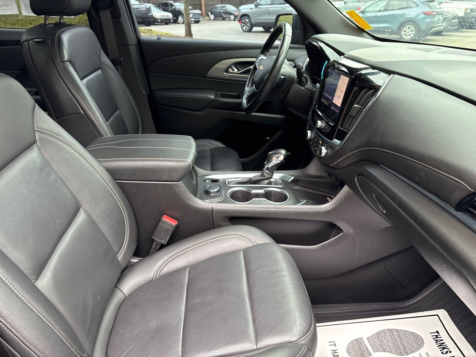 2022 Chevrolet Traverse LT Leather
