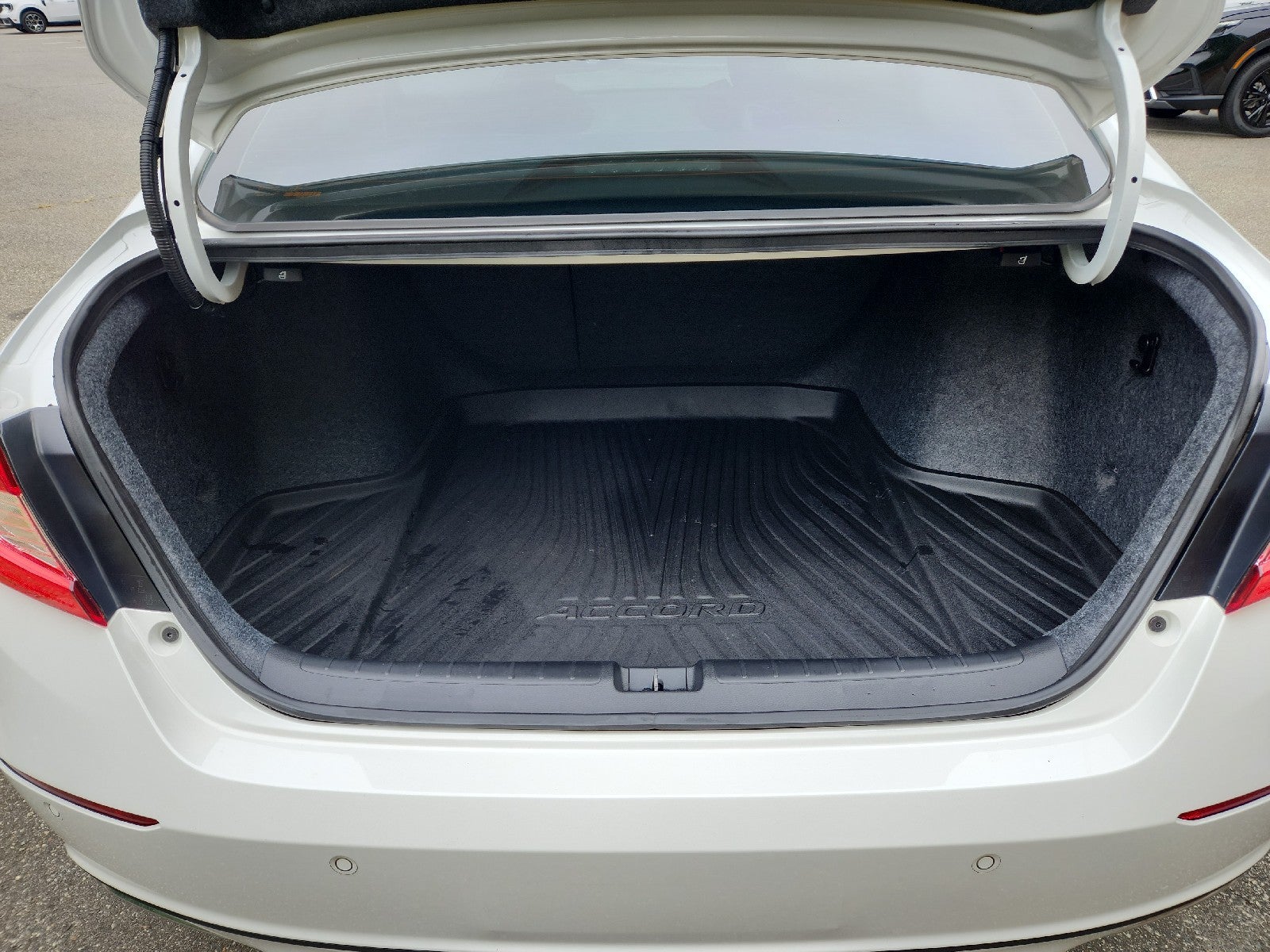 2022 Honda Accord Hybrid Touring