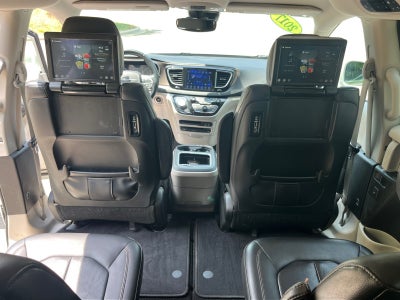2017 Chrysler Pacifica Touring-L Plus