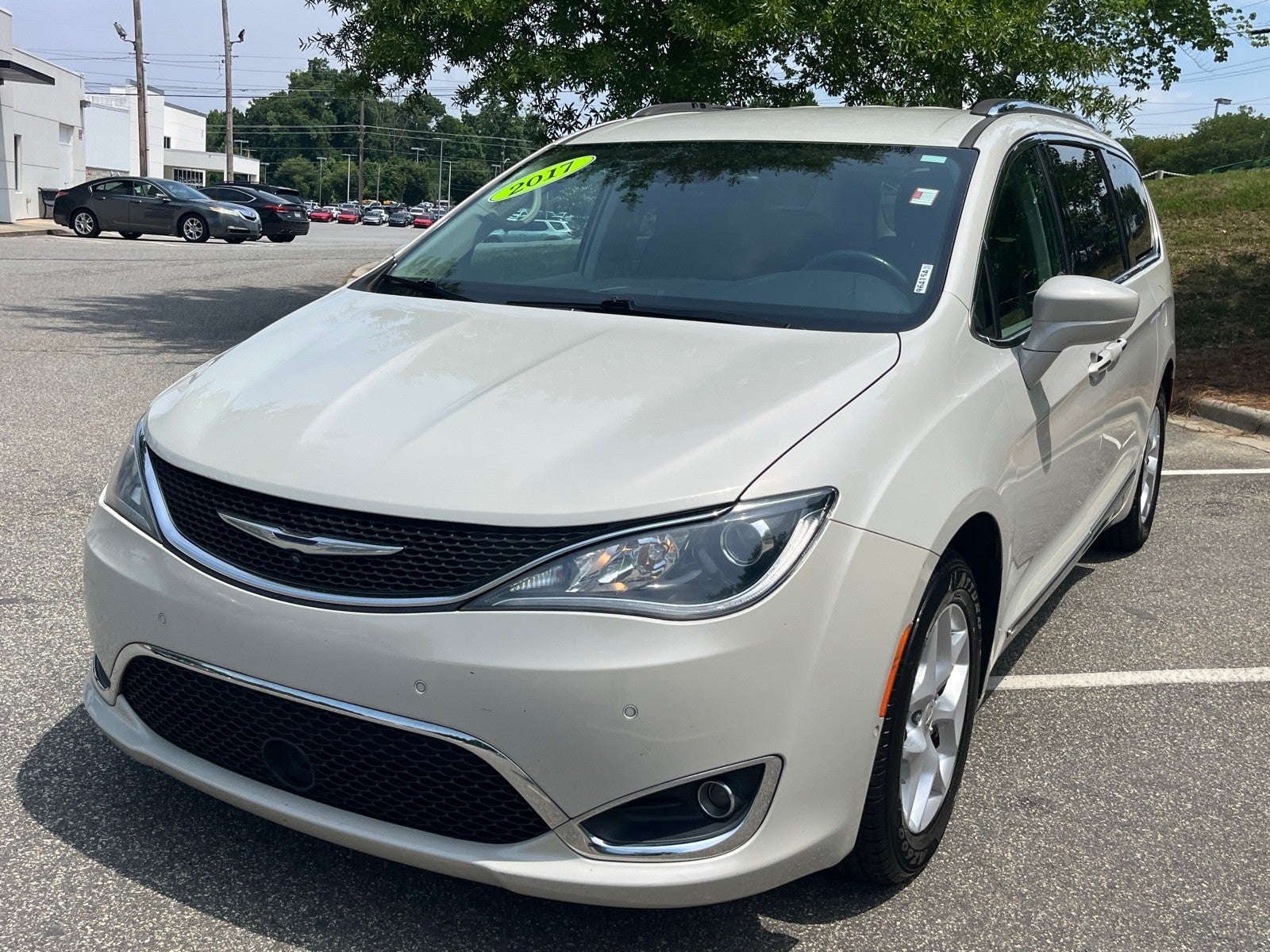 2017 Chrysler Pacifica Touring-L Plus