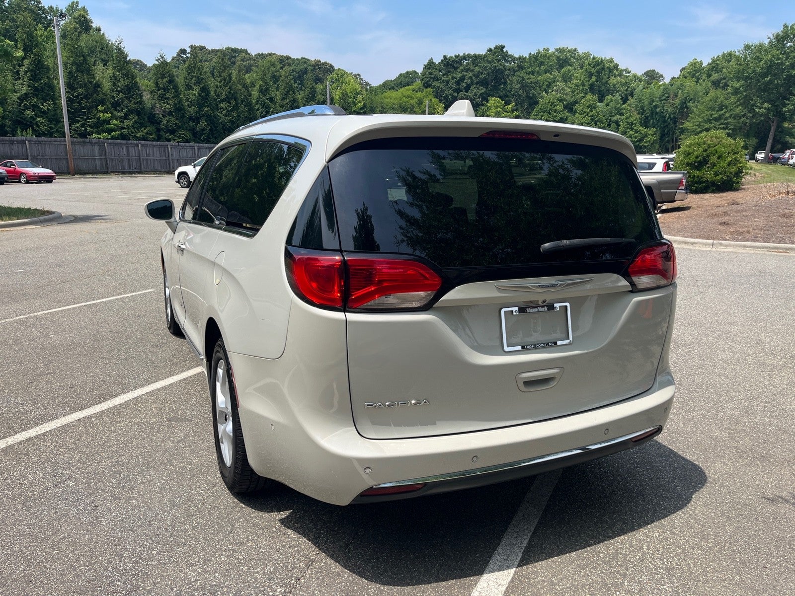 2017 Chrysler Pacifica Touring-L Plus