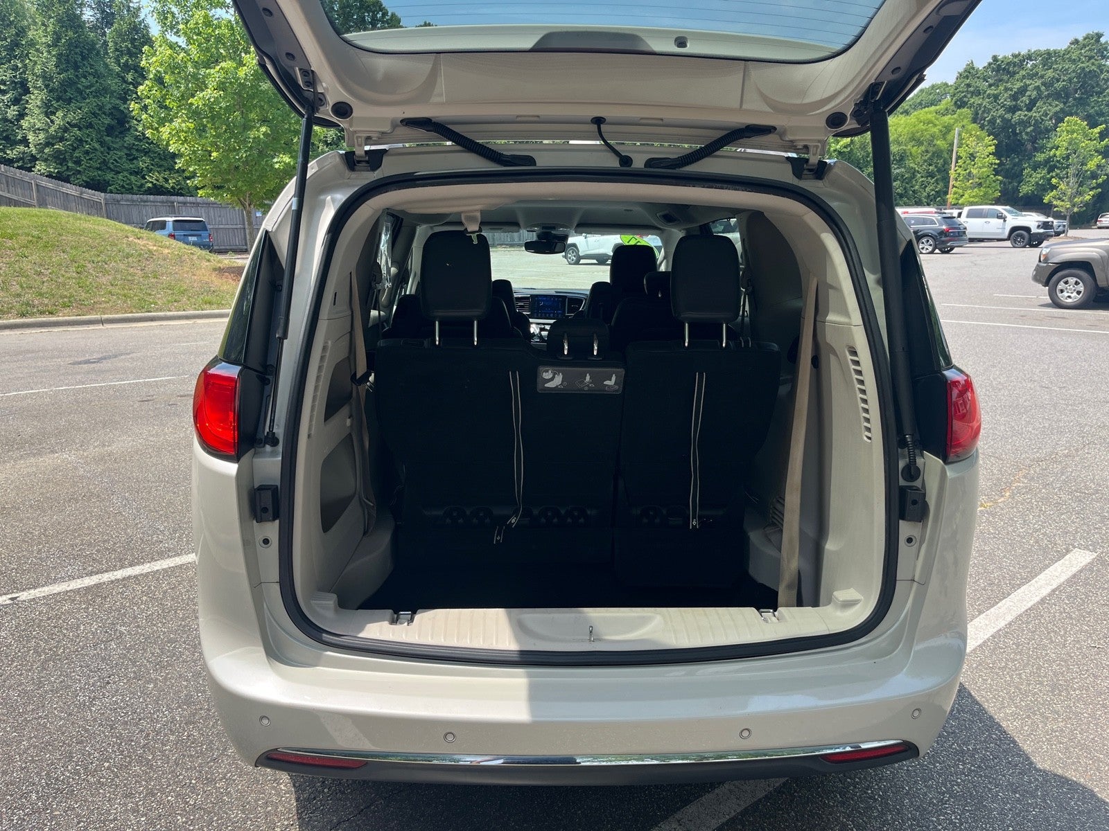 2017 Chrysler Pacifica Touring-L Plus