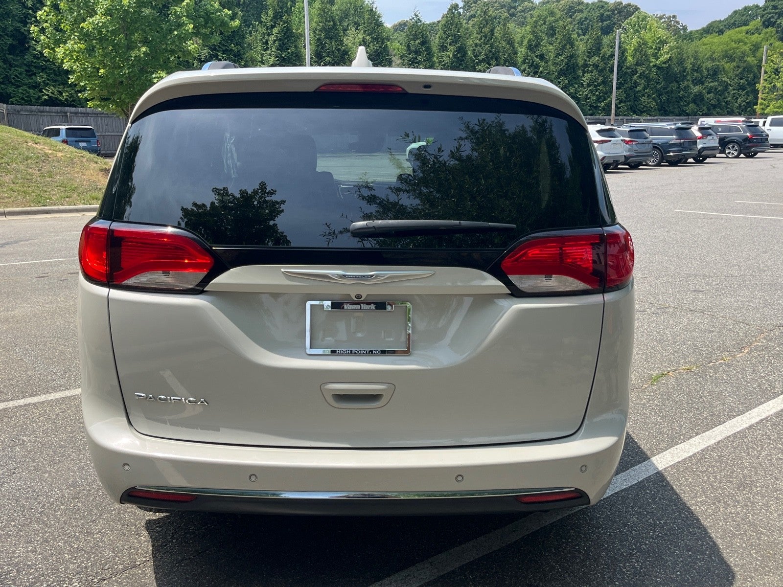 2017 Chrysler Pacifica Touring-L Plus