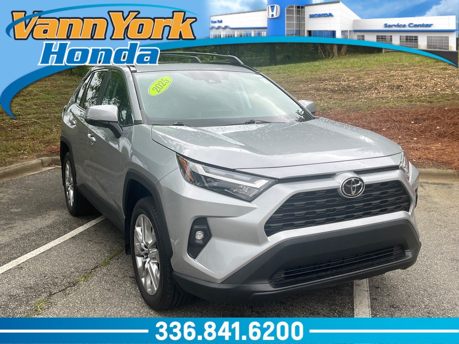 2025 Toyota RAV4 XLE Premium