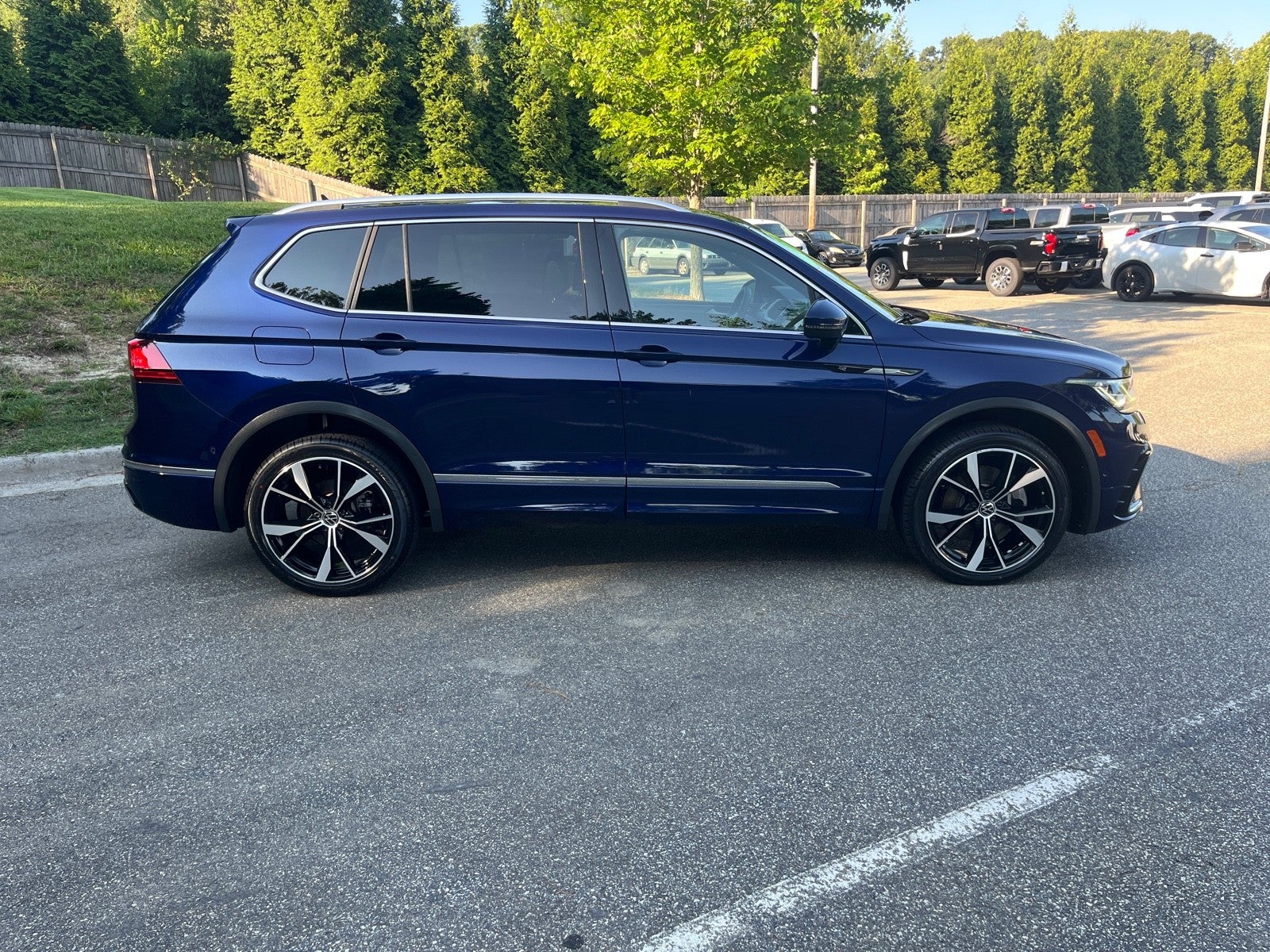2022 Volkswagen Tiguan SEL R-Line