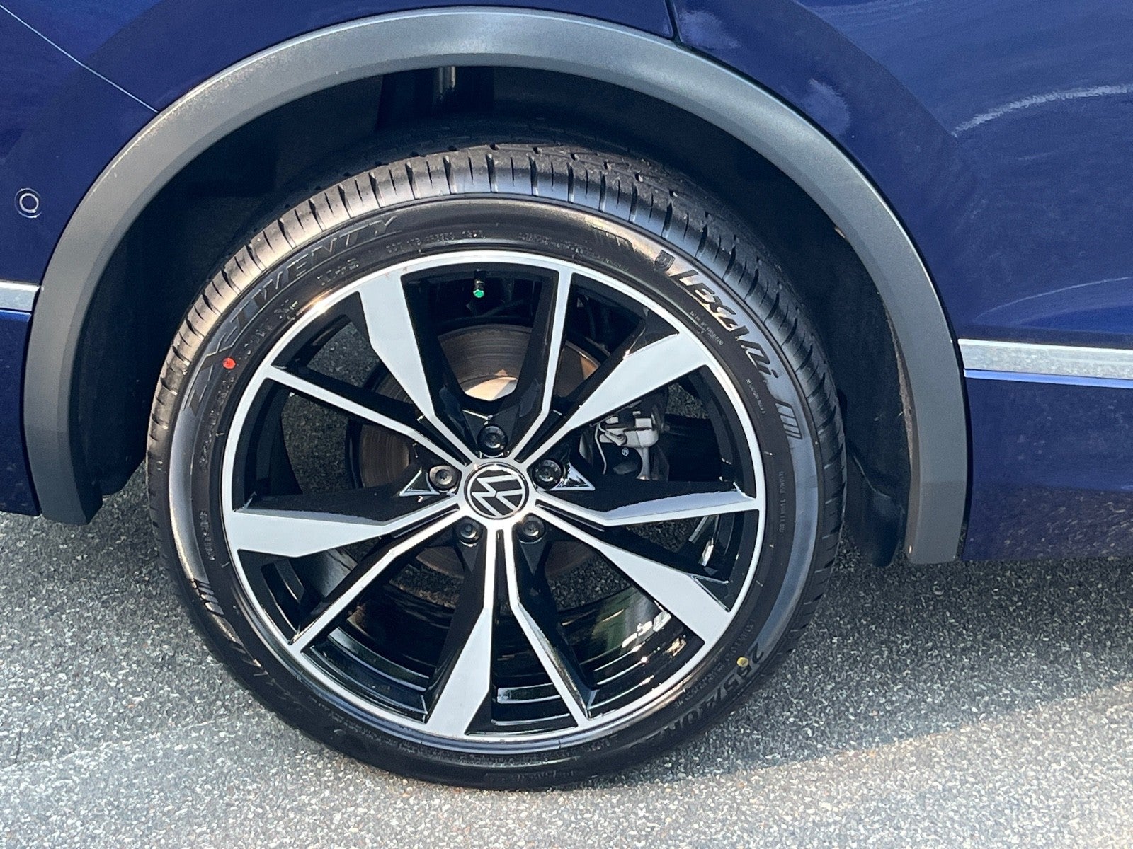 2022 Volkswagen Tiguan SEL R-Line