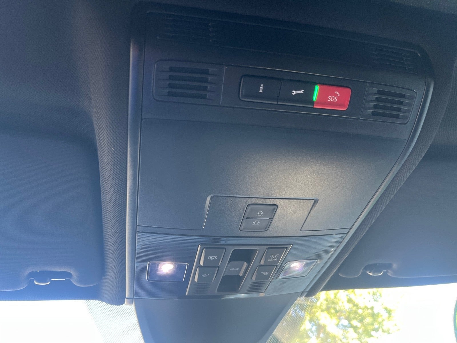 2022 Volkswagen Tiguan SEL R-Line