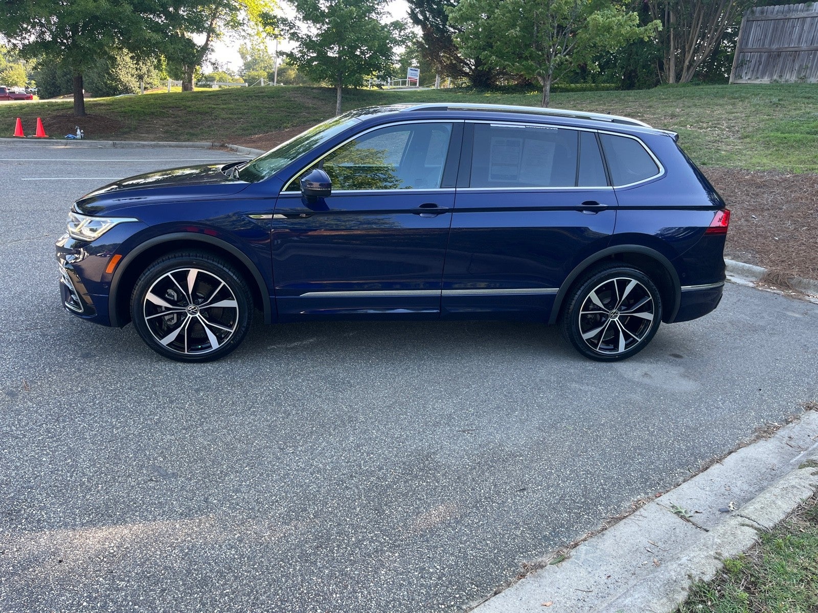 2022 Volkswagen Tiguan SEL R-Line