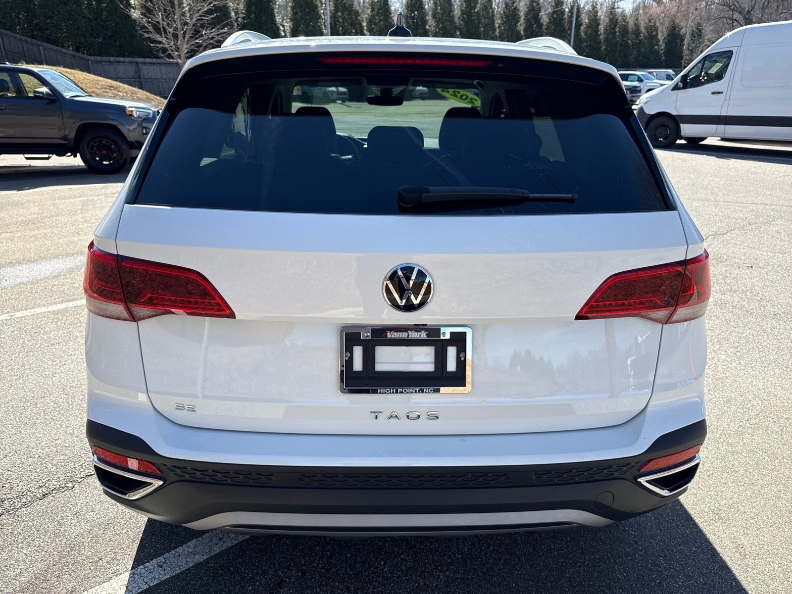 2024 Volkswagen Taos SE