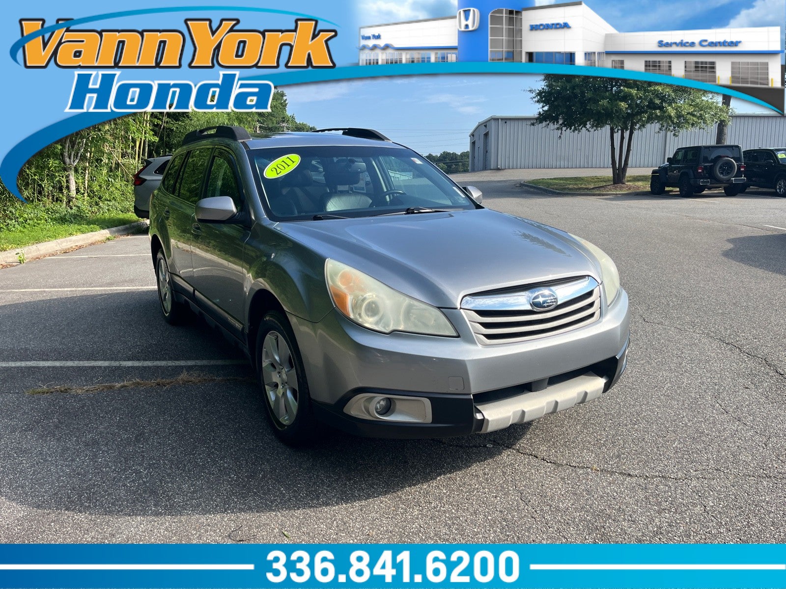 2011 Subaru Outback 2.5i Limited Pwr Moon