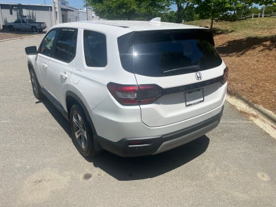 2024 Honda Pilot EX-L 8 Passenger