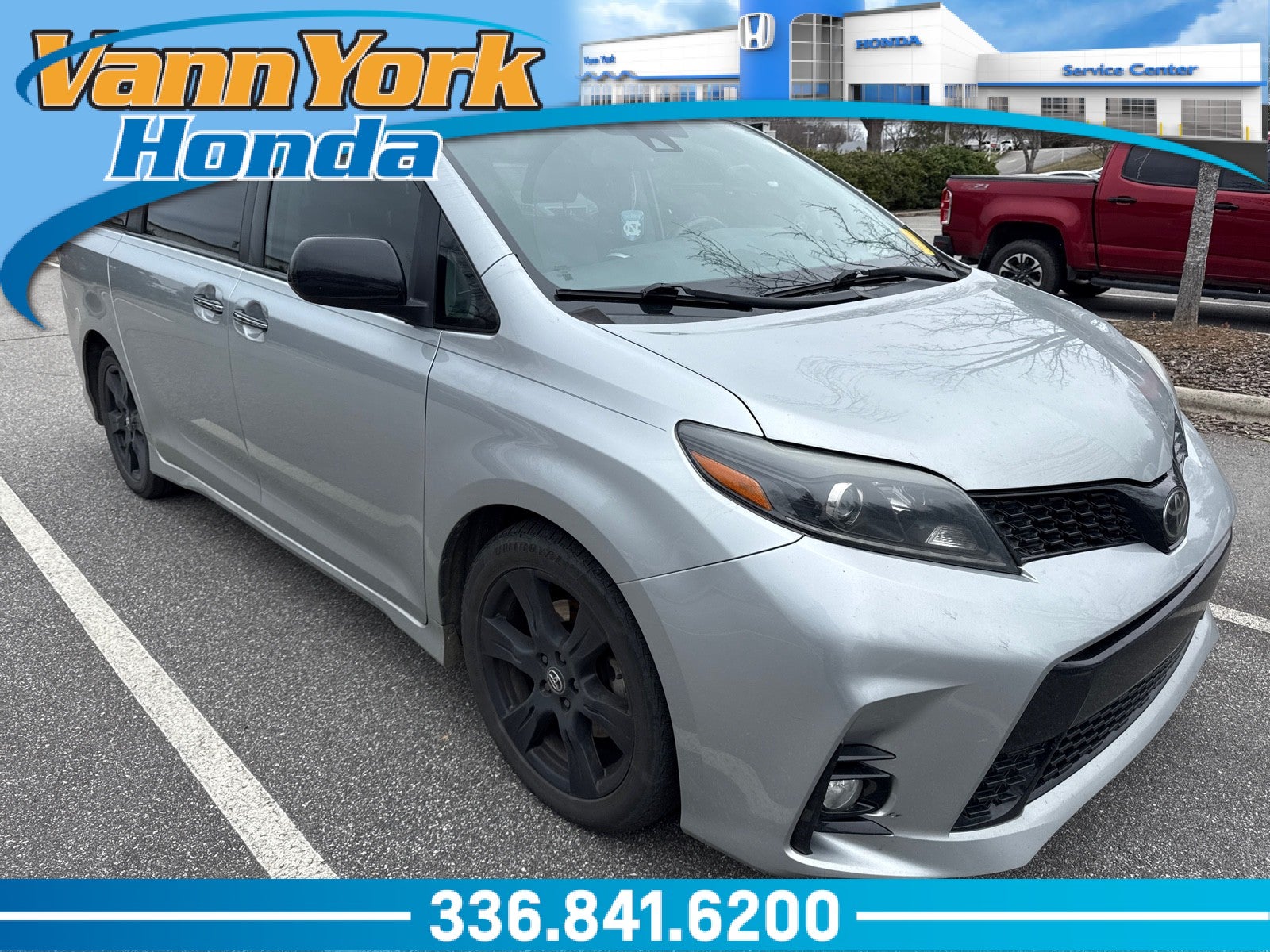 2020 Toyota Sienna SE