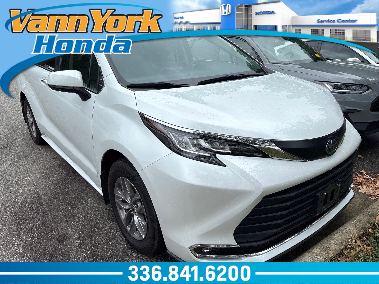 2022 Toyota Sienna XLE