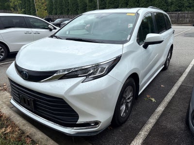 2022 Toyota Sienna XLE