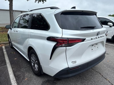 2022 Toyota Sienna XLE