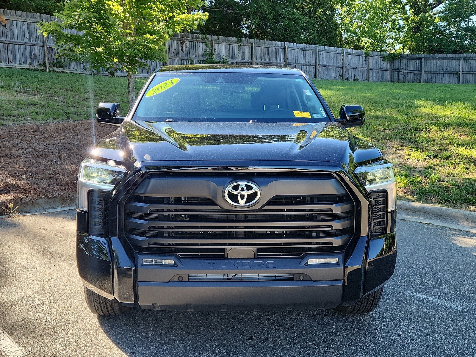2024 Toyota Tundra 4WD SR5